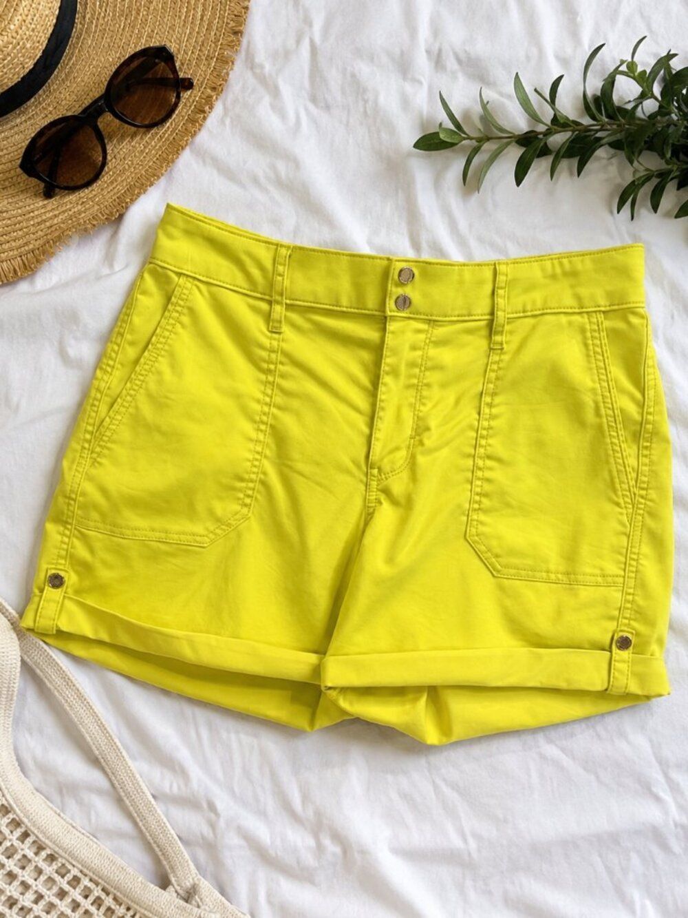 WHBM Neon Yellow Utility Shorts Size 6 Bright Summer Coastal Resort Stretch
